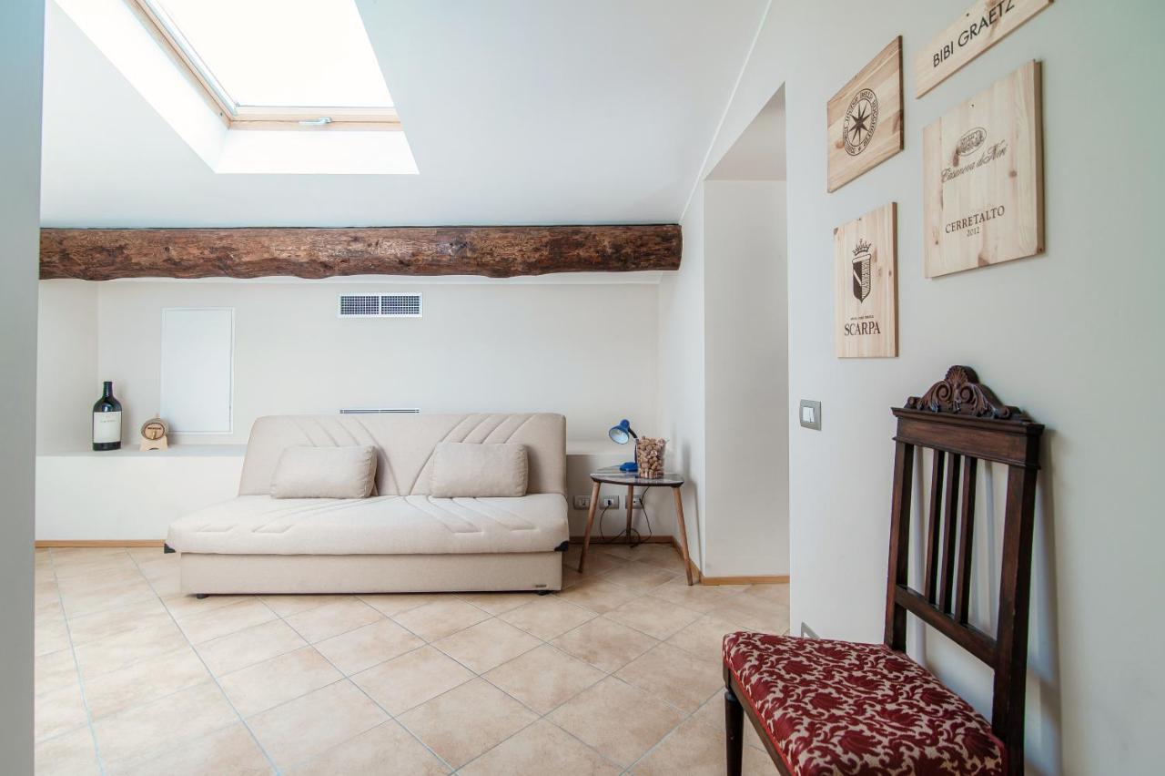 Апартаменты Grape Attic 72 - The House Of Travelers Комо Экстерьер фото